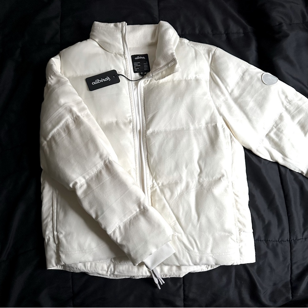ALLBIRDS NWT white puffer jacket